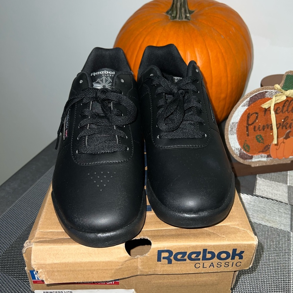 Reebok women classics